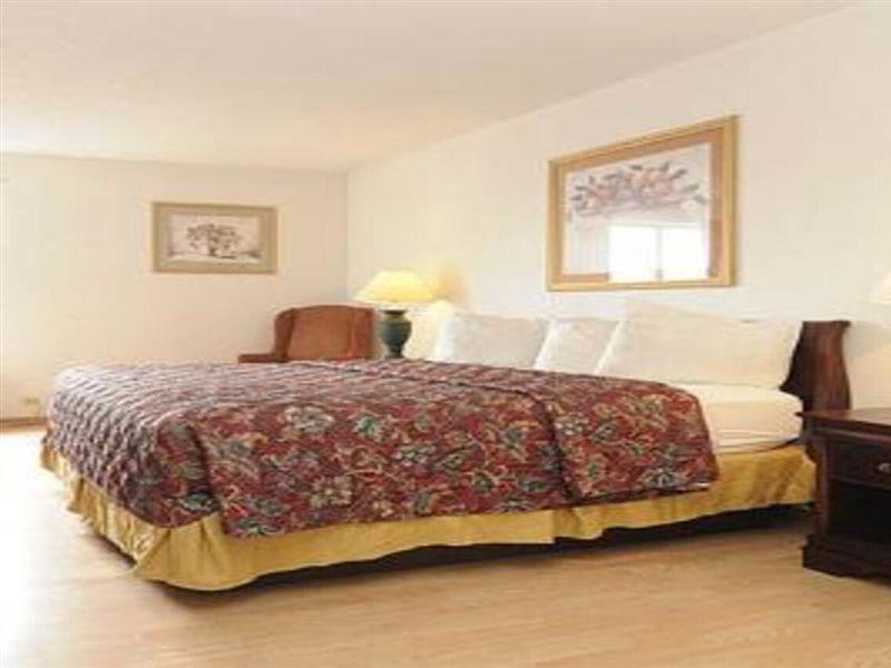Kings By Oyo I-57 Hotel *