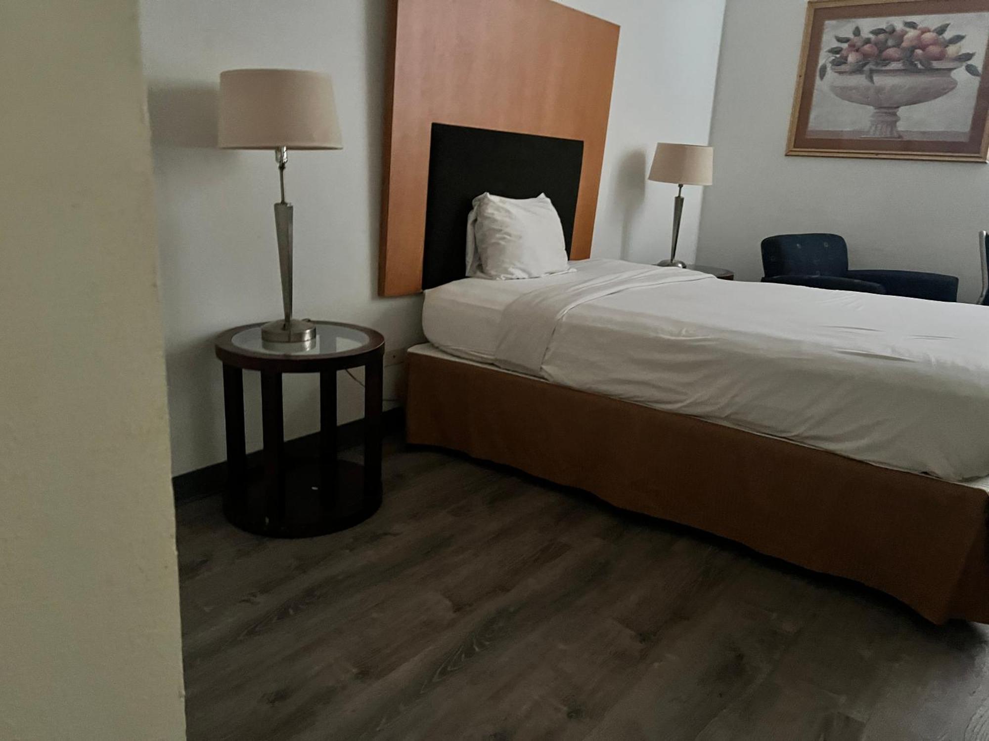 Hotel Kings By Oyo I-57 *
