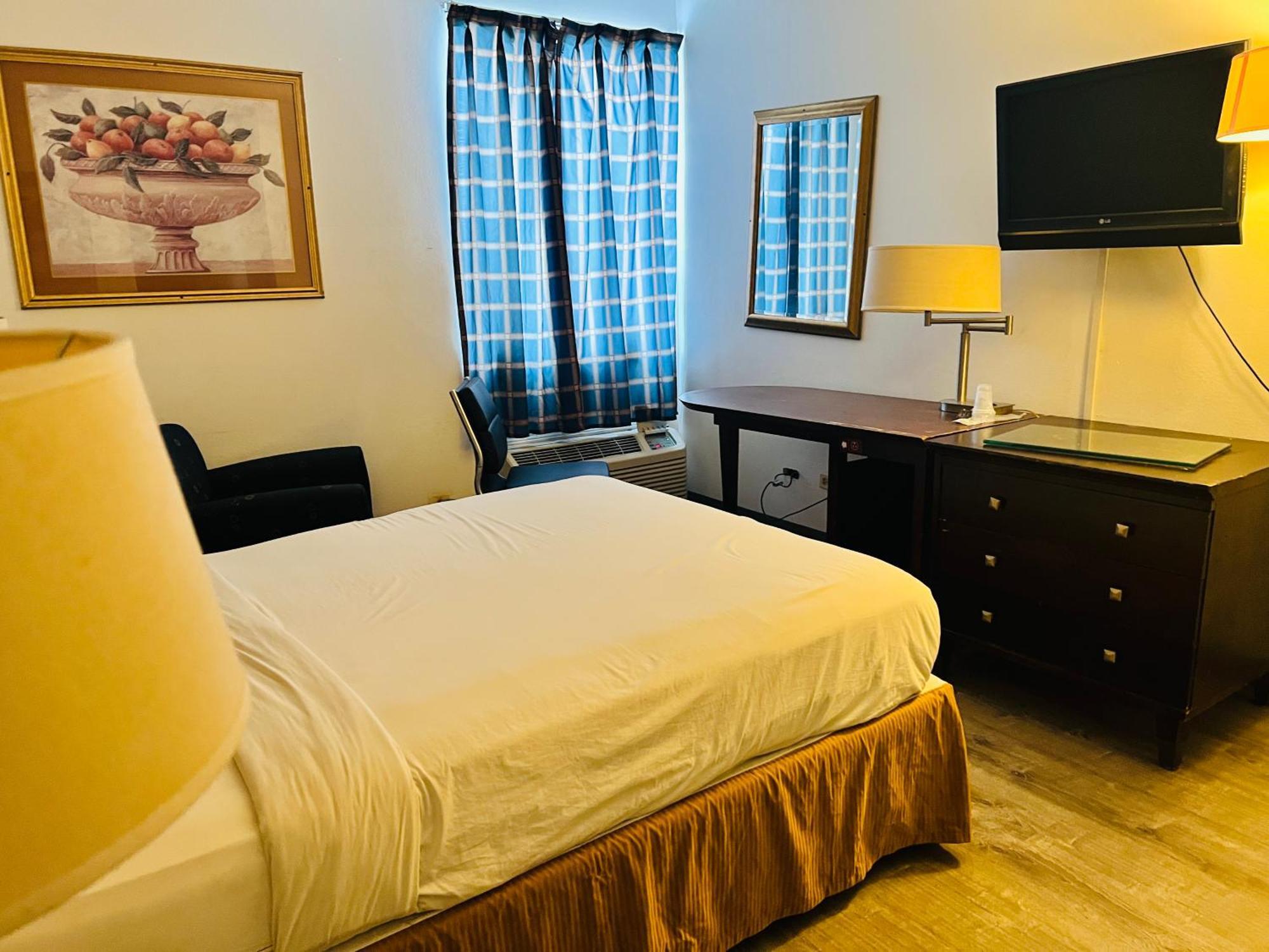 Kings By Oyo I-57 Hotel *
