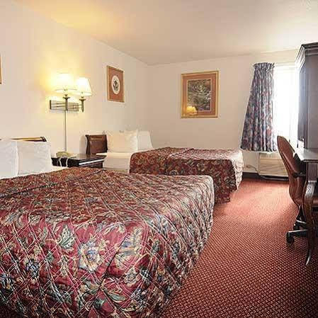 Kings By Oyo I-57 Hotel *